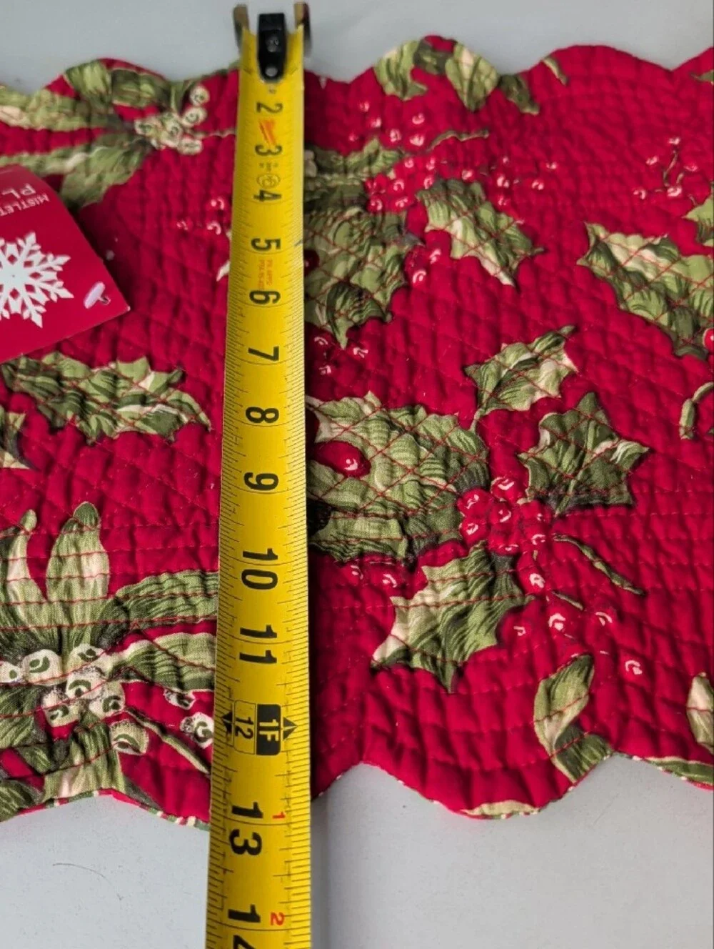 Mistletoe & Holly Vibrant Red  & Green  Quilted Placemat Christmas Holiday